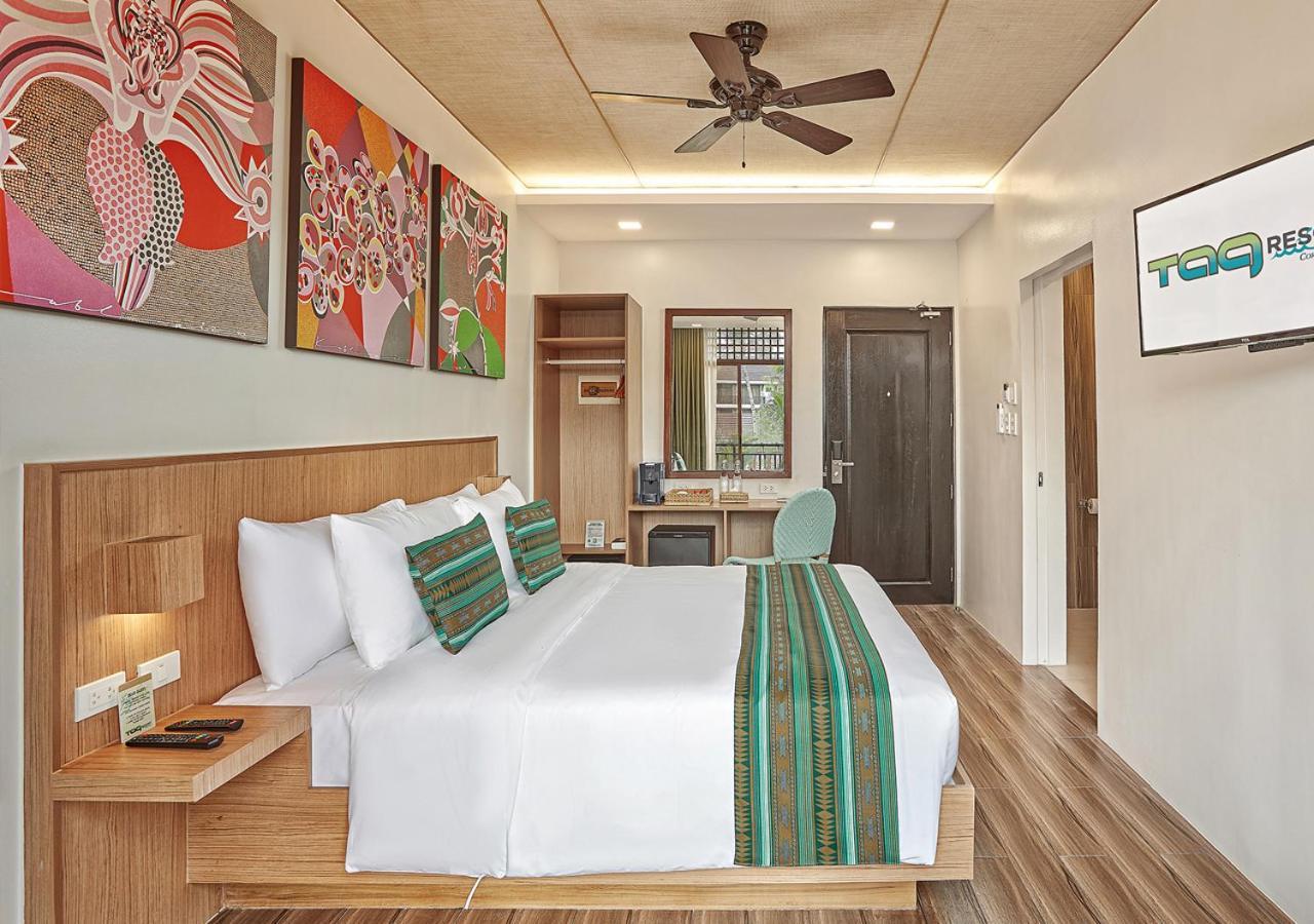 Deluxe Room - King with Resort View