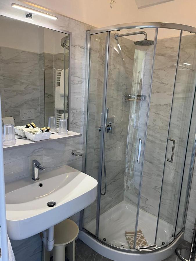 Double Room with Sea View,1297187941:JPEG