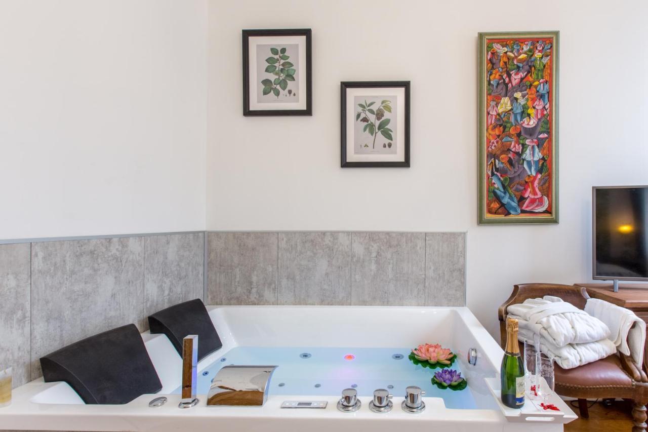 Double Room with Spa Bath,1425436183:JPEG