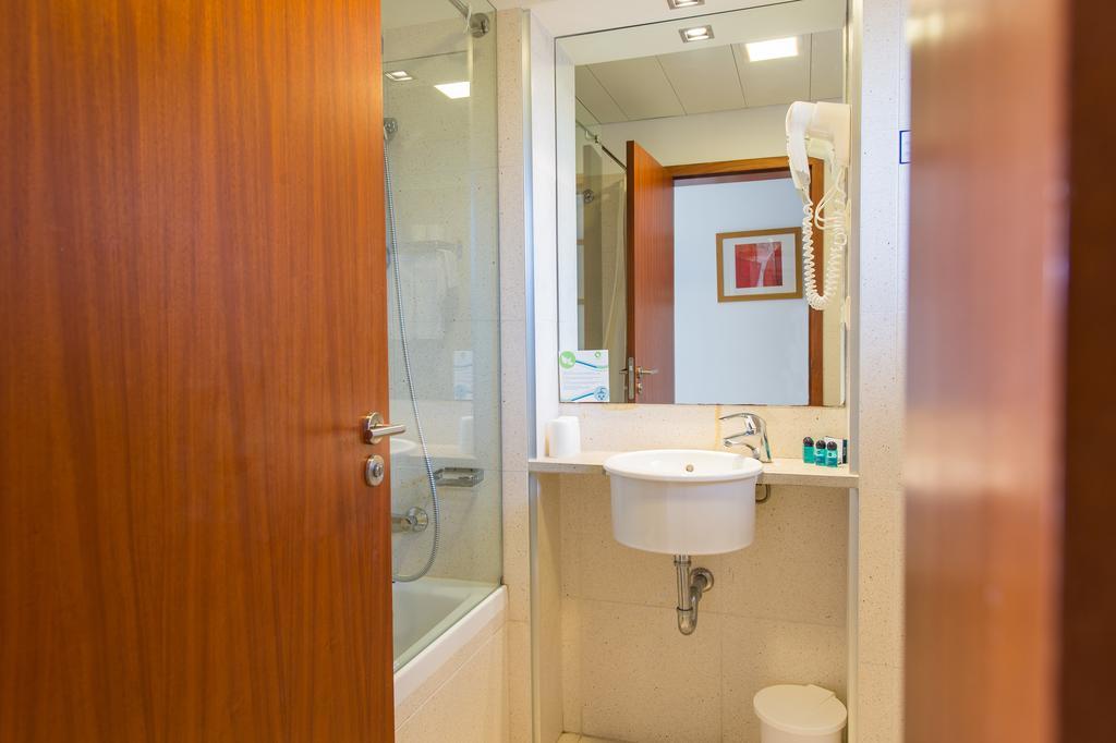Two-Bedroom Apartment Side Sea View