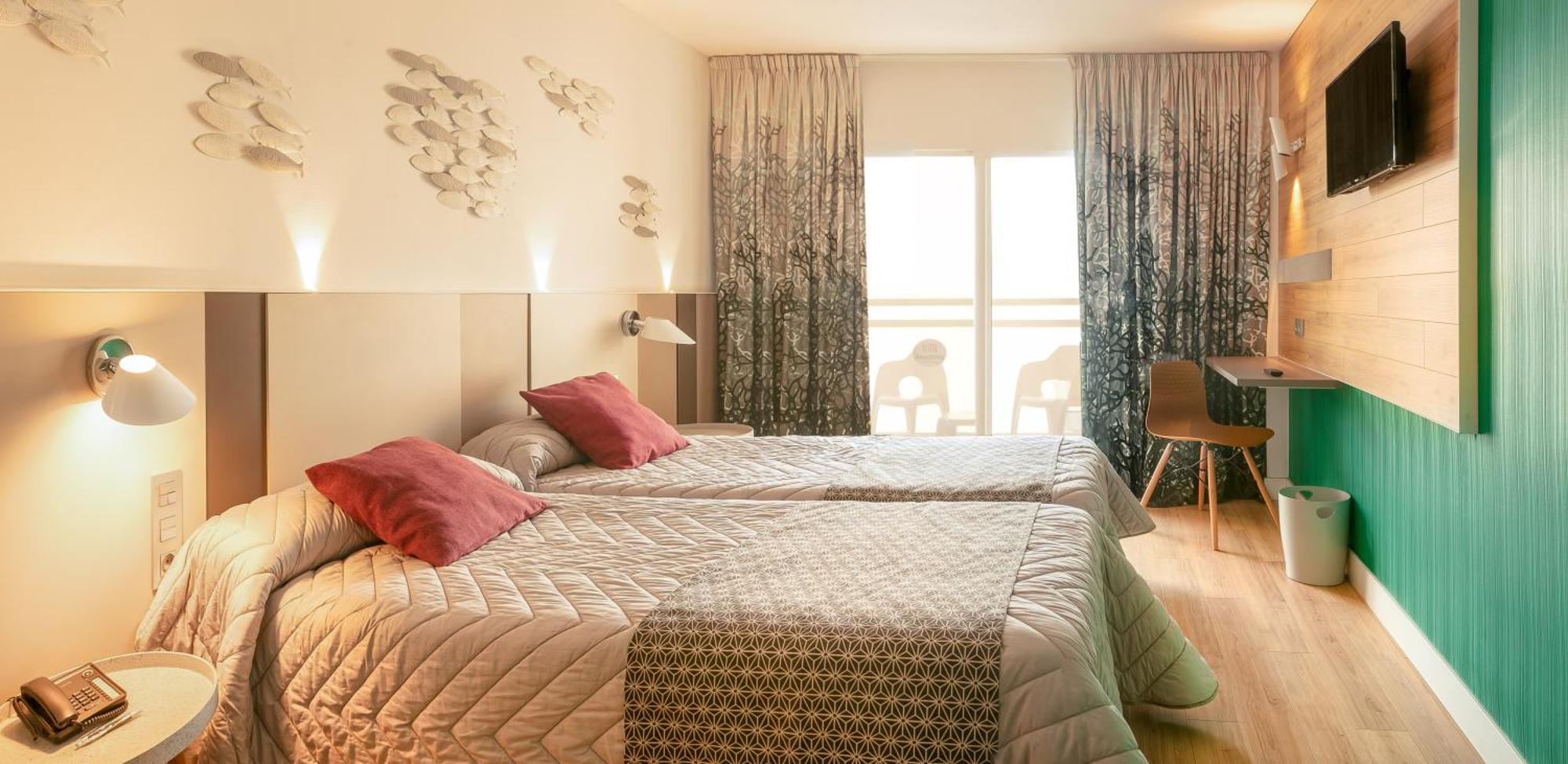 Quarto Duplo Superior (2 Adultos)