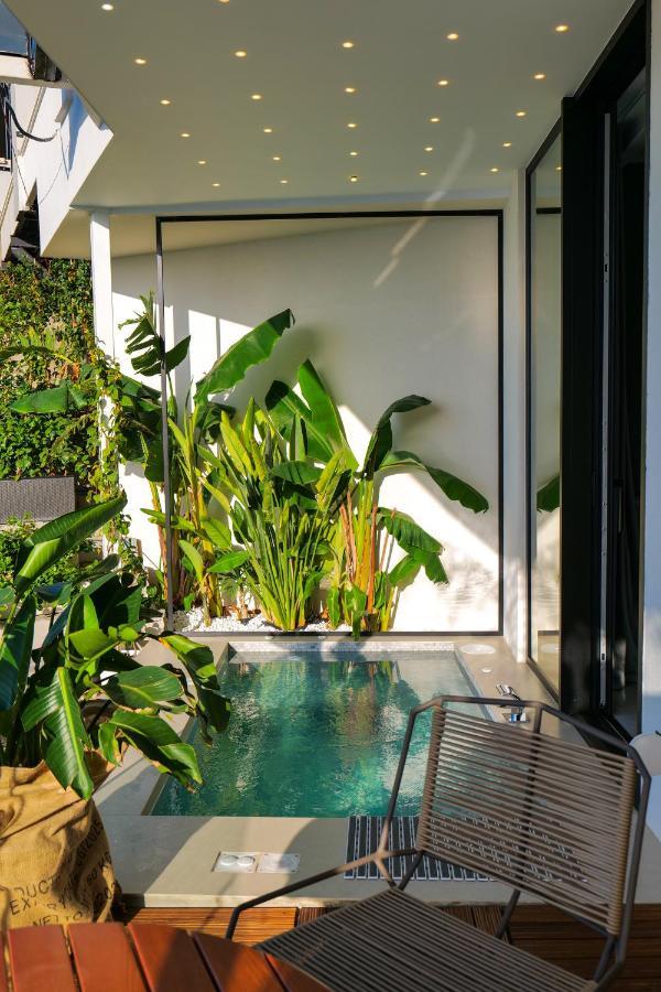 Suite with Private Pool,1308884776:JPEG