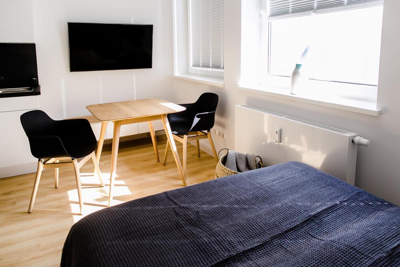 Deluxe Studio