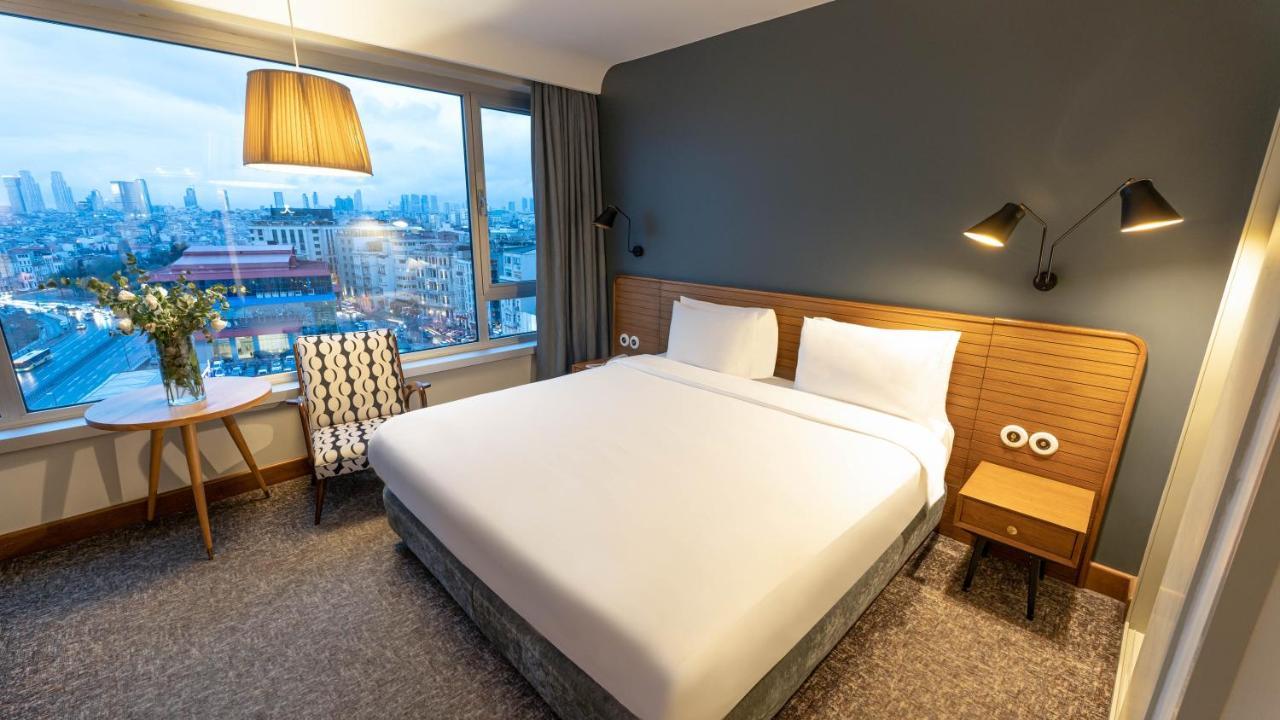 Superior Room City View