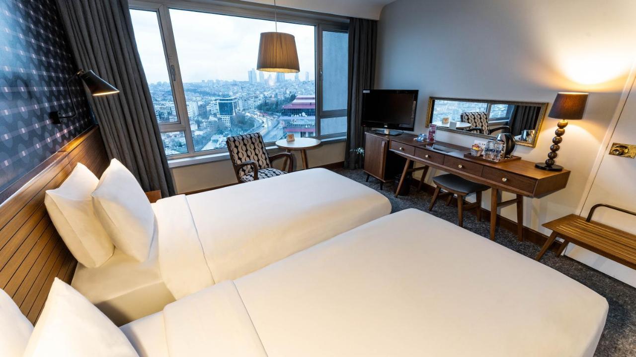 Superior Room City View