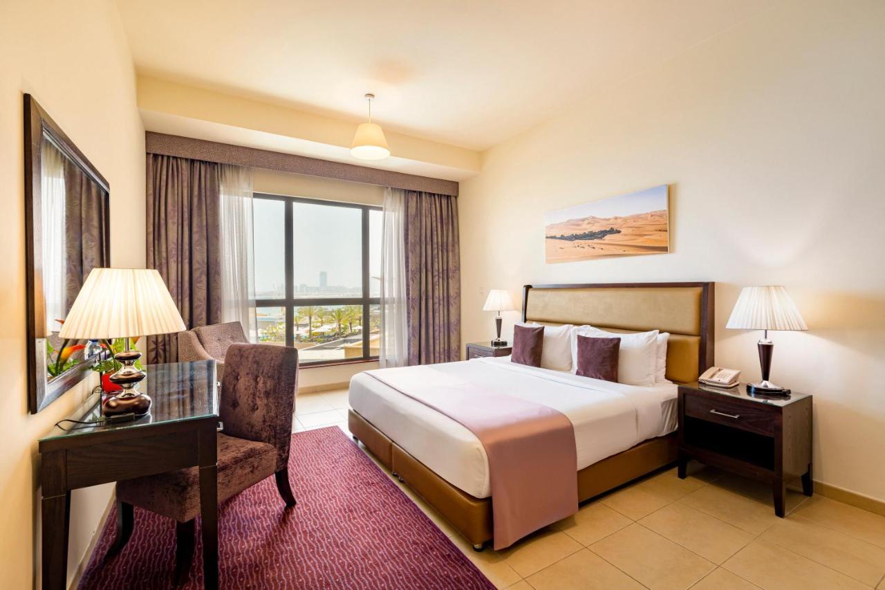 One Bedroom Apartment Marina View Early check 12 PM & late check-out at 2pm on food & beverage valid until 30 Sep 2026 only,1329929687:JPEG