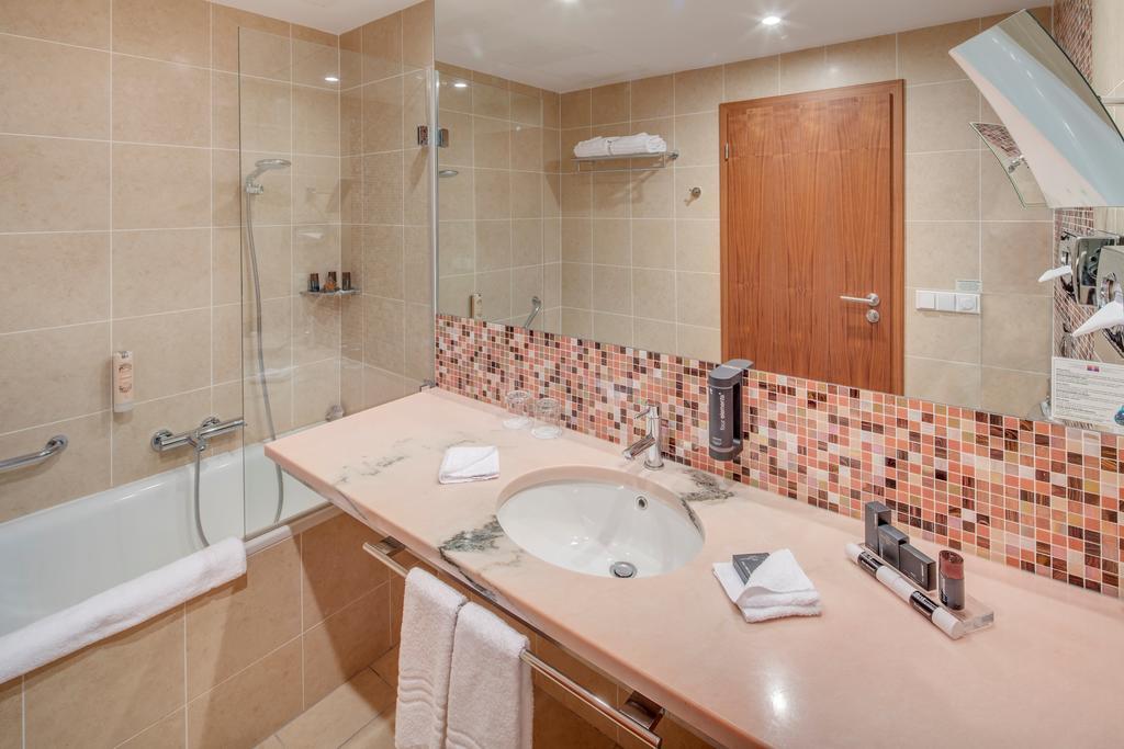 Superior Tweepersoonskamer met 1 of 2 Bedden en Balkon