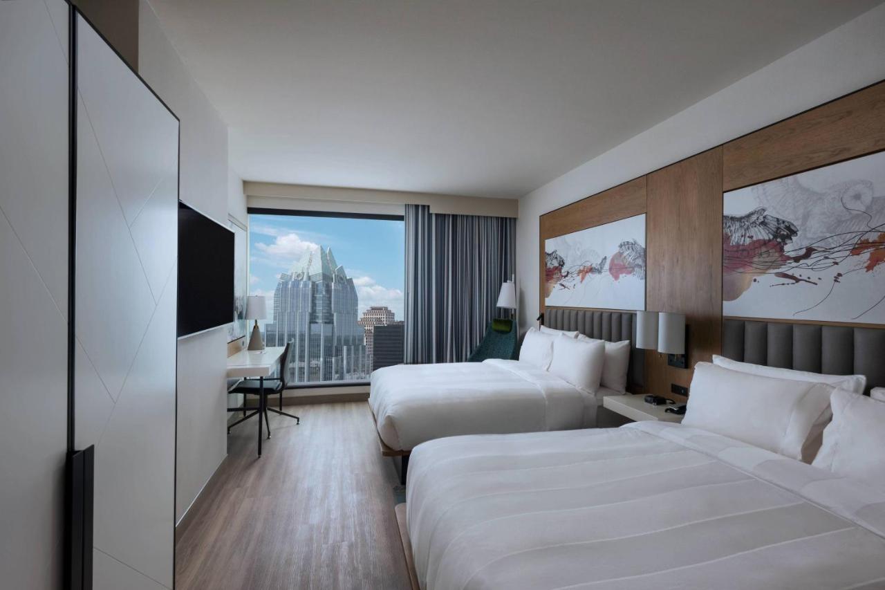 Quarto com 2 camas queen-size e vista do horizonte - Andar Alto