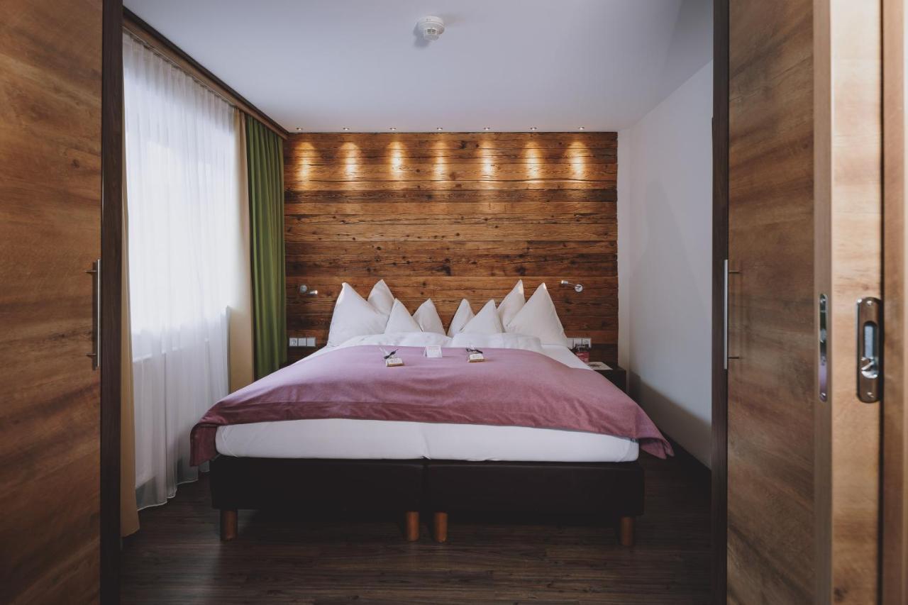 Junior Suite,1526616304:JPEG