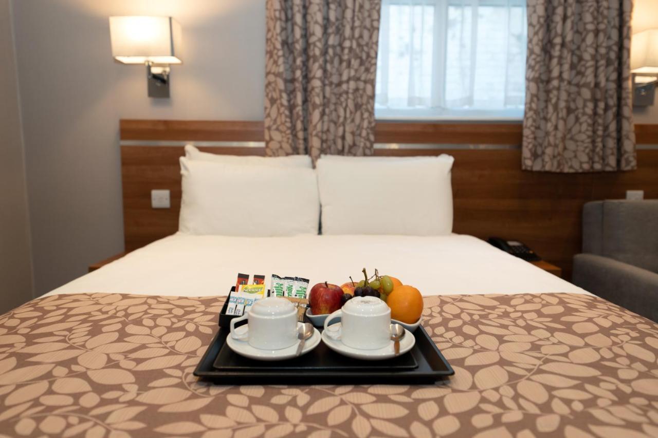 Hyde Park Club Room