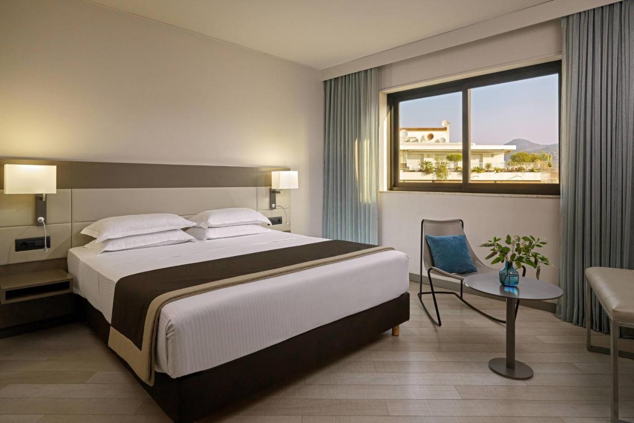 Junior Suite with City View,1363786052:JPEG