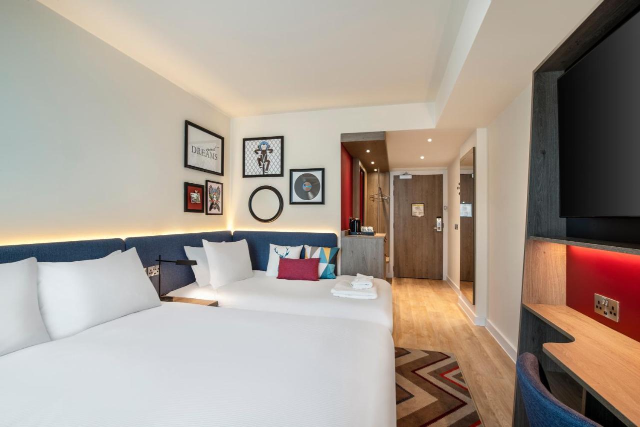 Quarto Queen com Sofá-cama