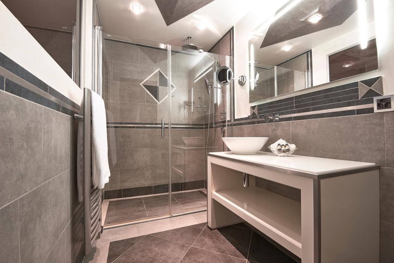 Deluxe Room,1382990231:JPEG