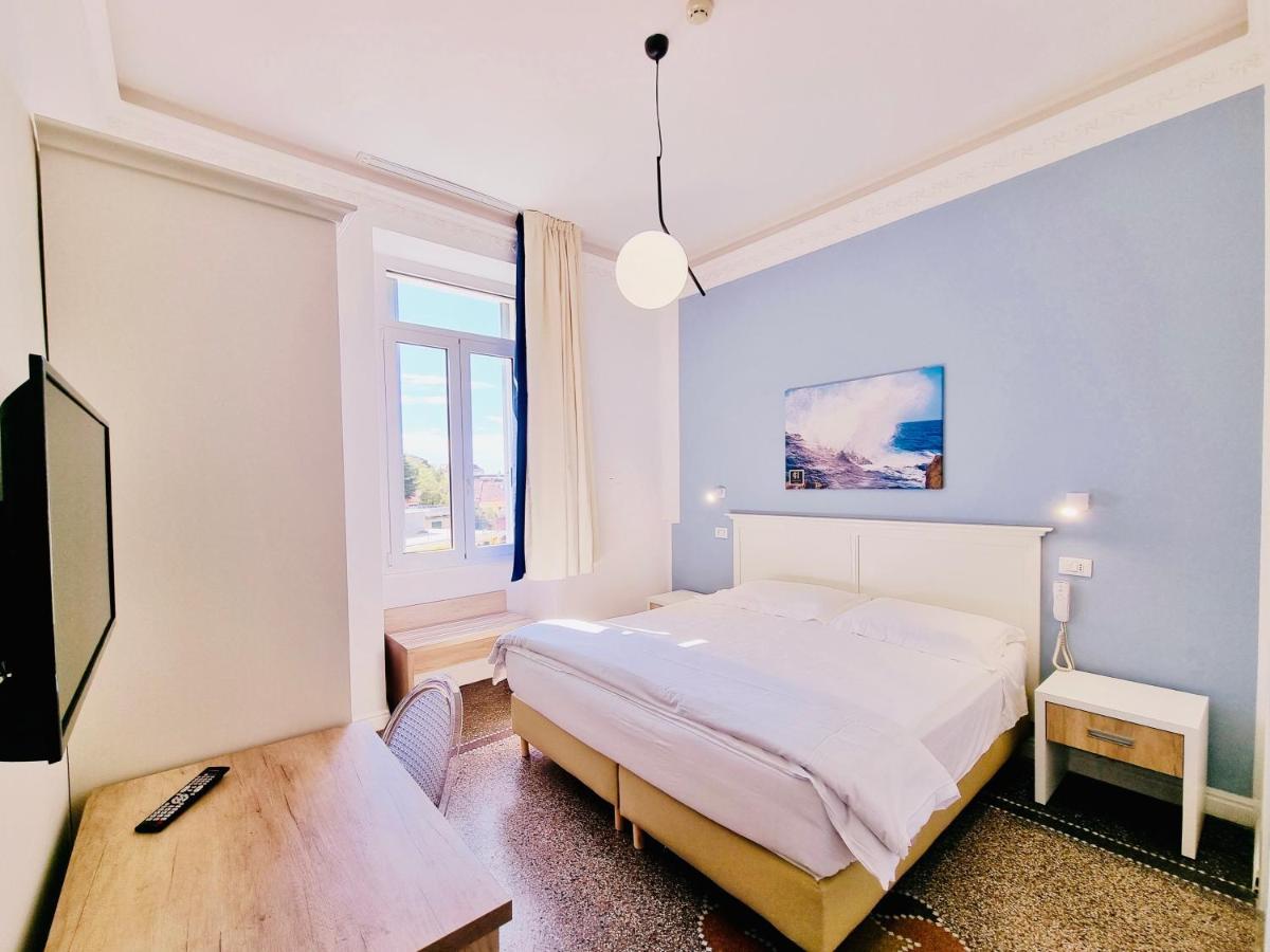 Double or Twin Room,1377692357:JPEG
