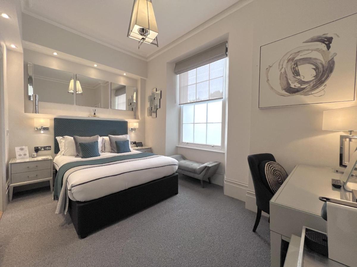 Superior King Room,1588335349:JPEG