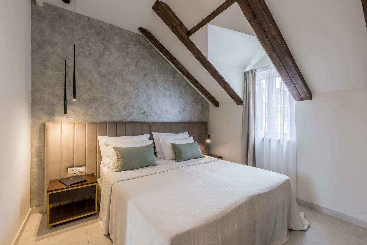 Penthouse Deluxe Room