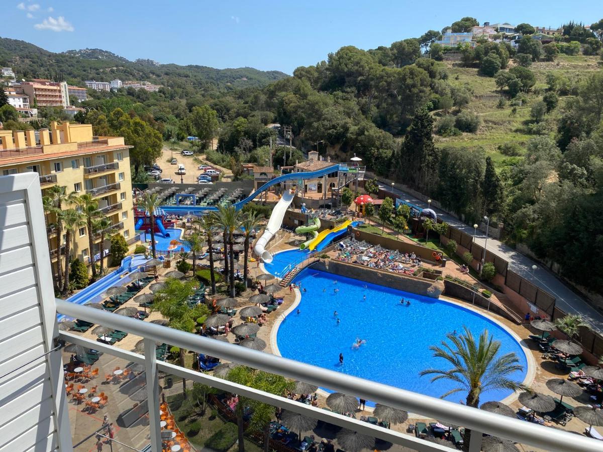 Double or Twin Room Pool View