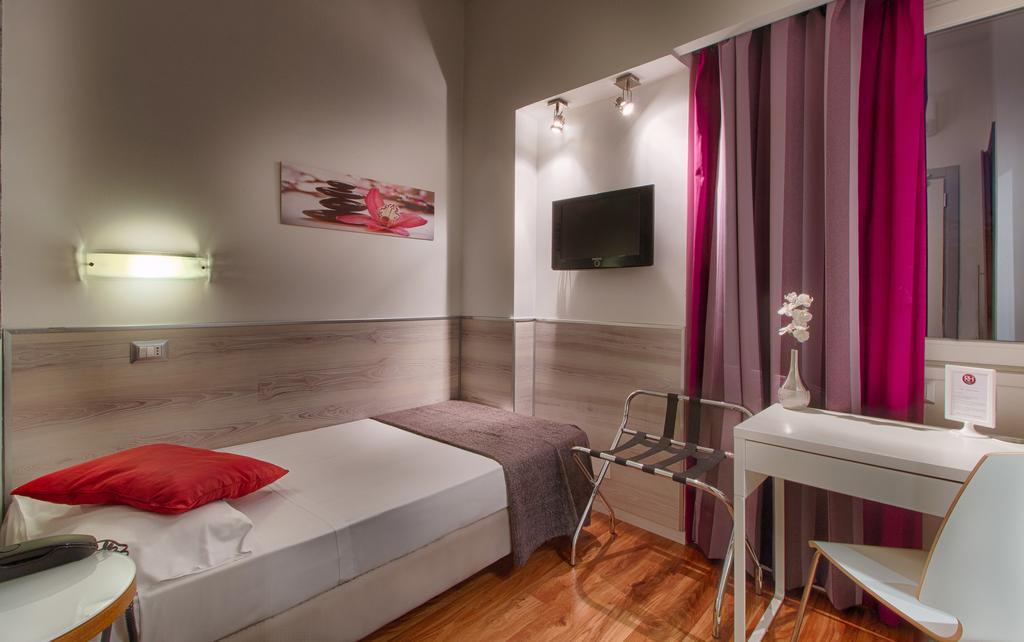 Standard Single Room,1598886361:JPEG