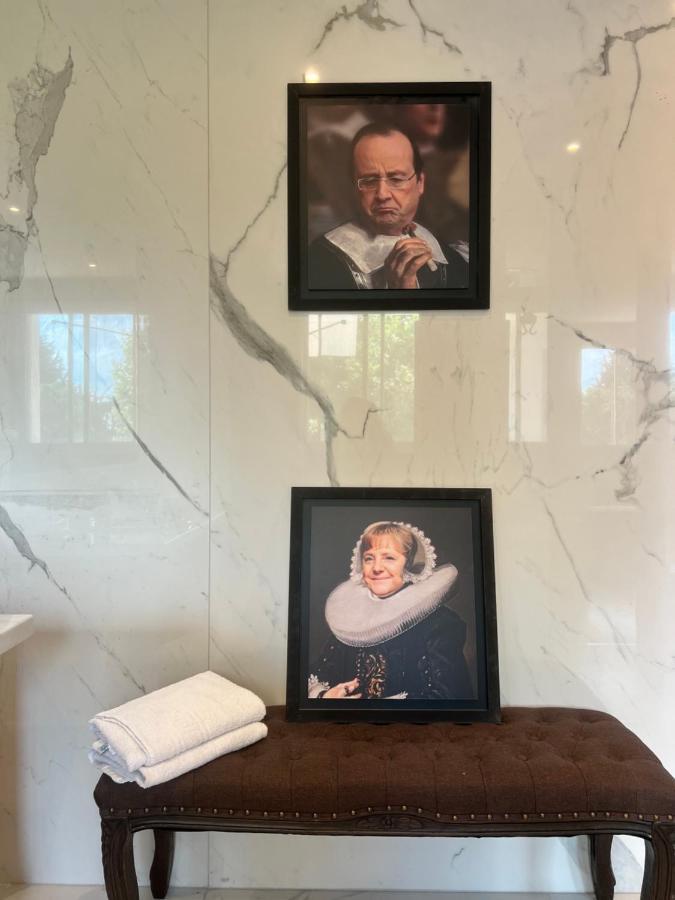 Deluxe Room,1414474038:JPEG