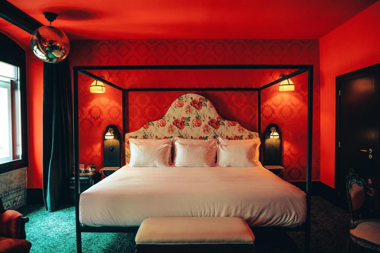Deluxe King Room,1420869597:JPEG