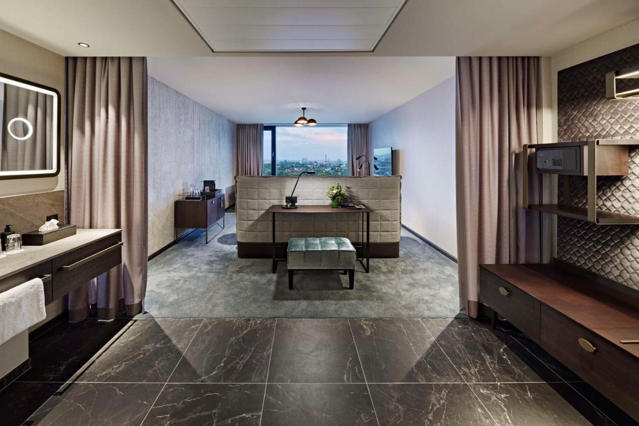 Premium King Room
