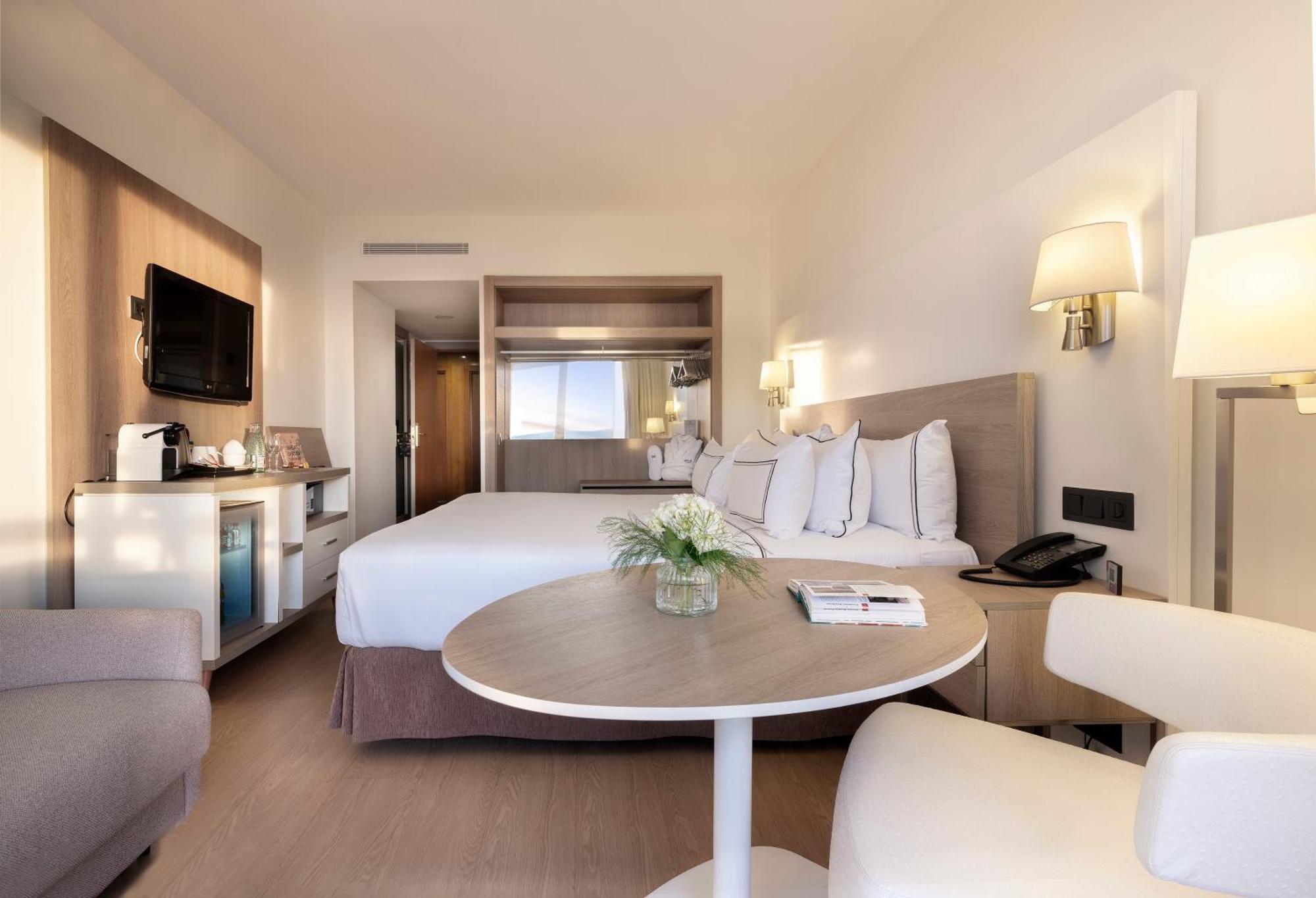 Grand Premium Room with Sea View,1272913945:JPEG