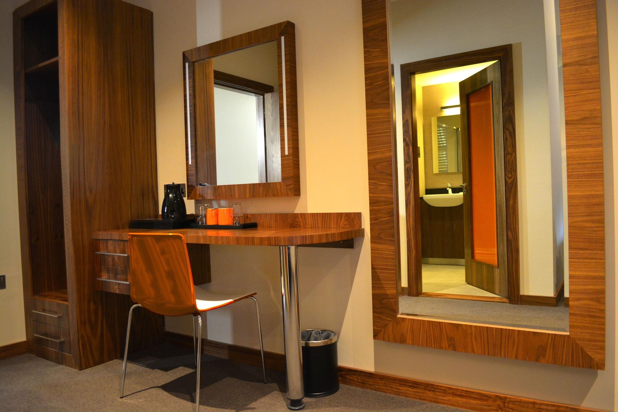 Double Room,1438576138:JPEG