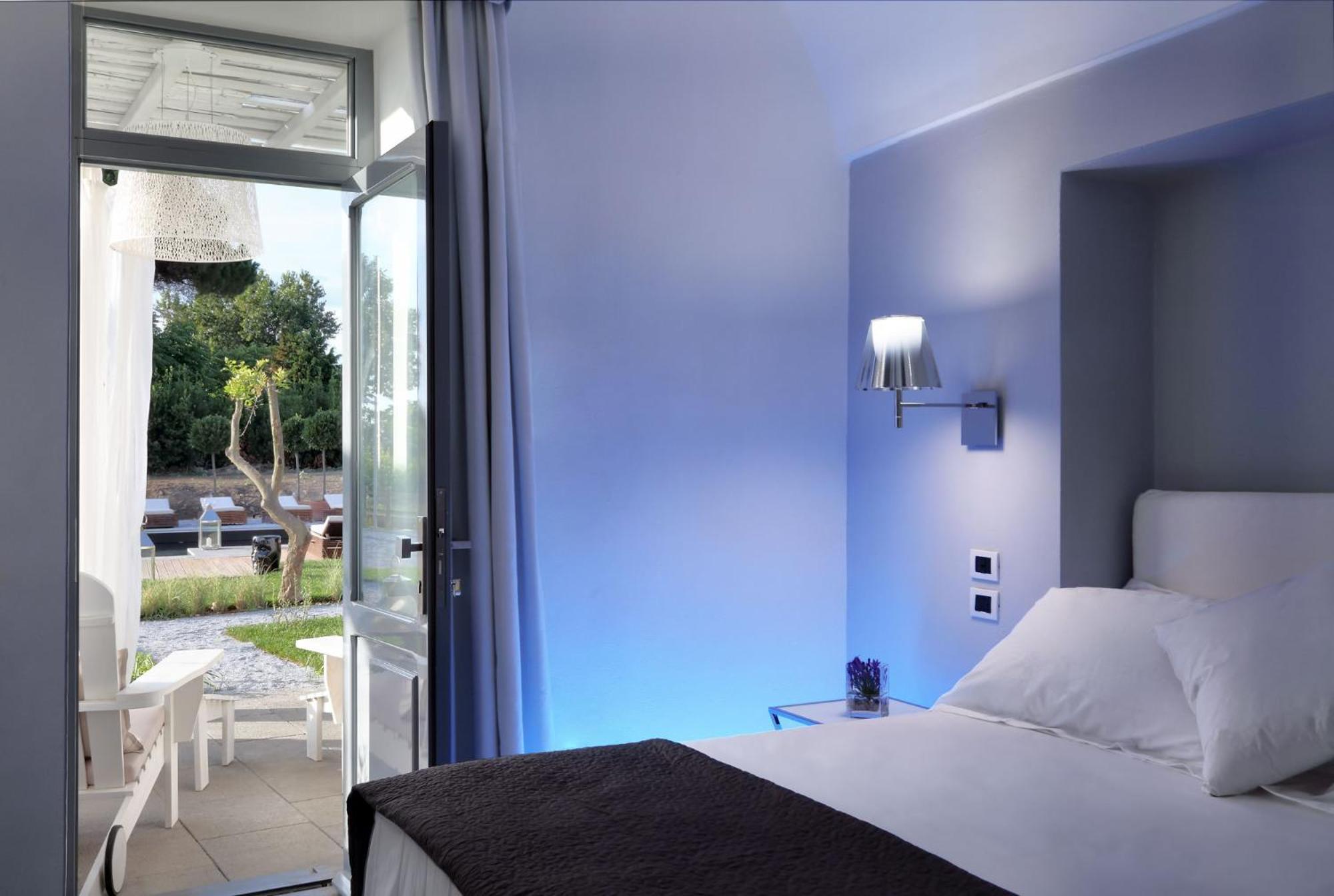 Poolside Suite