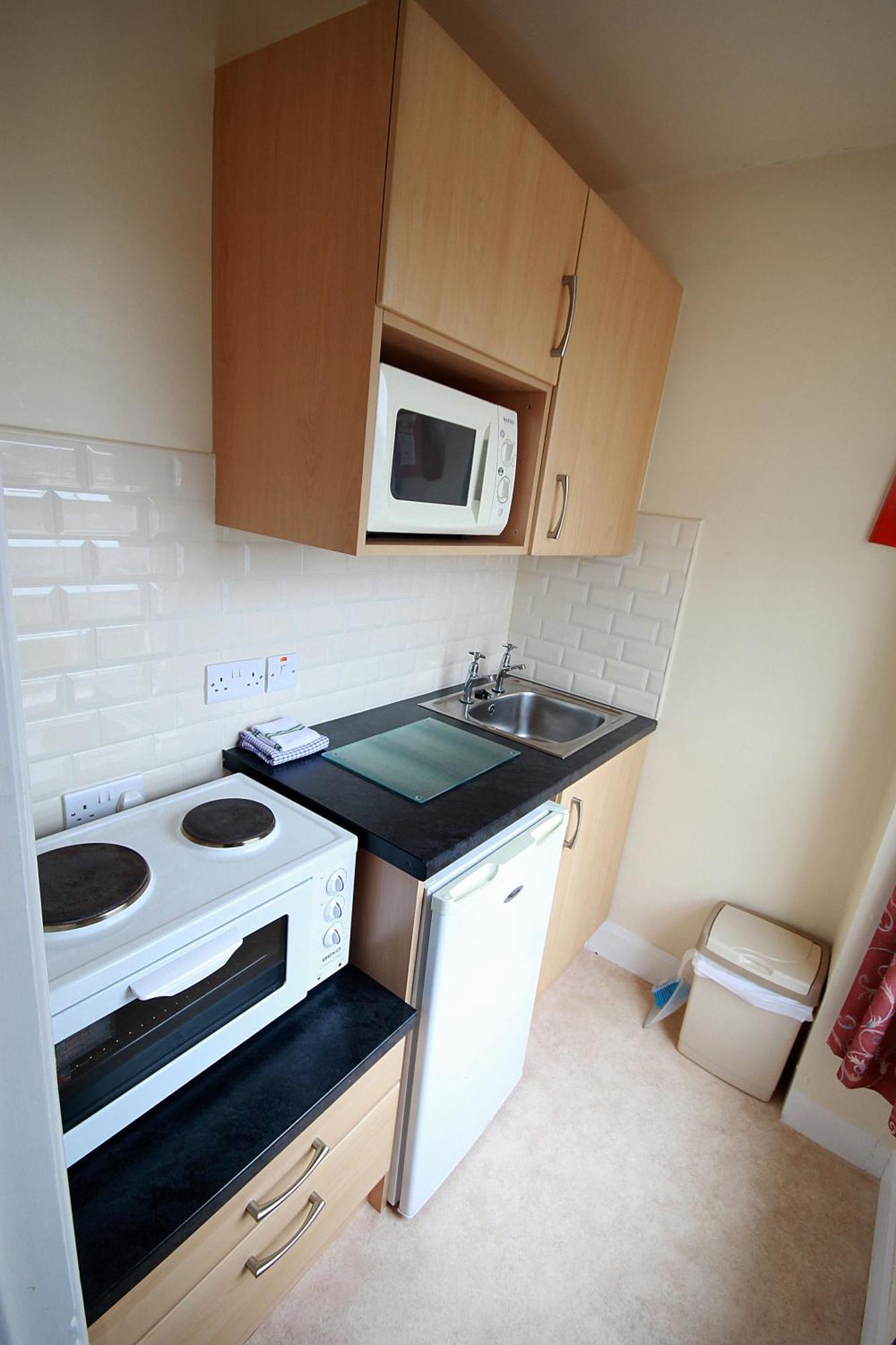 Standard Twin Room Mini Kitchen