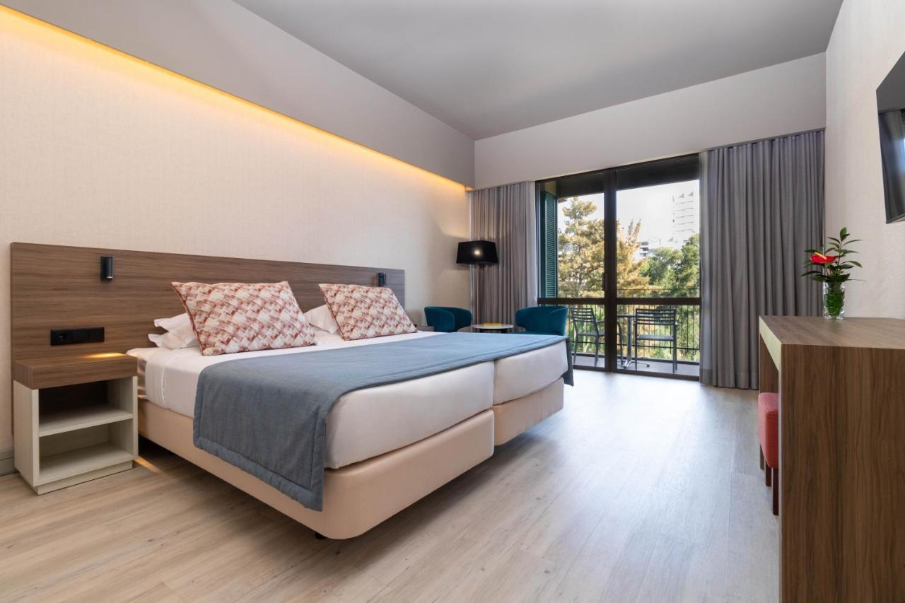 Chambre Lits Jumeaux Supérieure avec Balcon