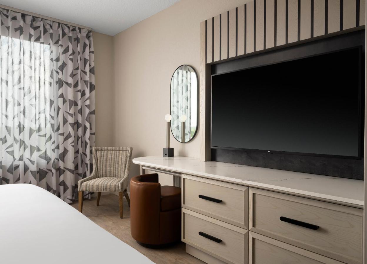 Suite Queen com Vista Piscina