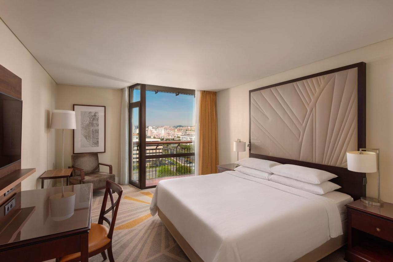 Comfort King Guest room 1 King Balcony