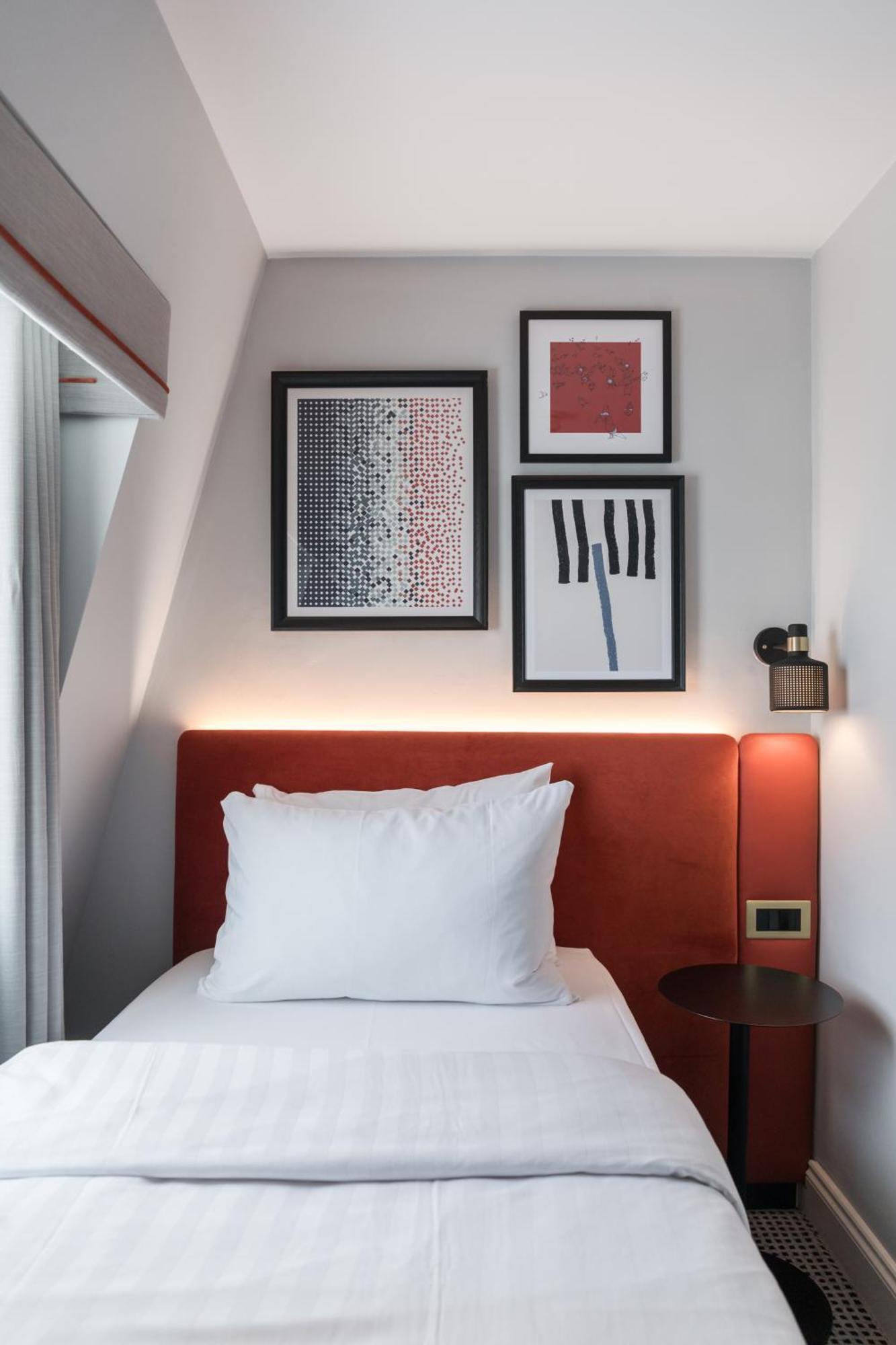 Single Room,1544175961:JPEG