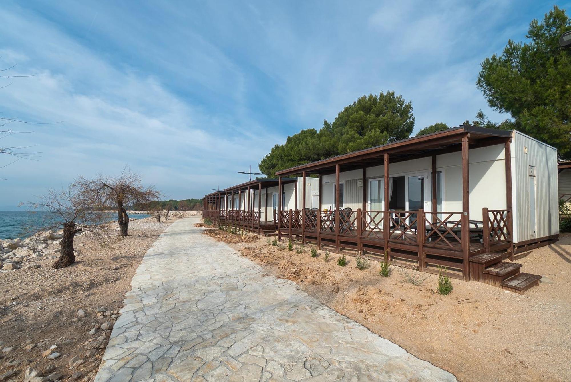 Premium Beach Two-Bedroom Mobile Home Terrace Sea View
