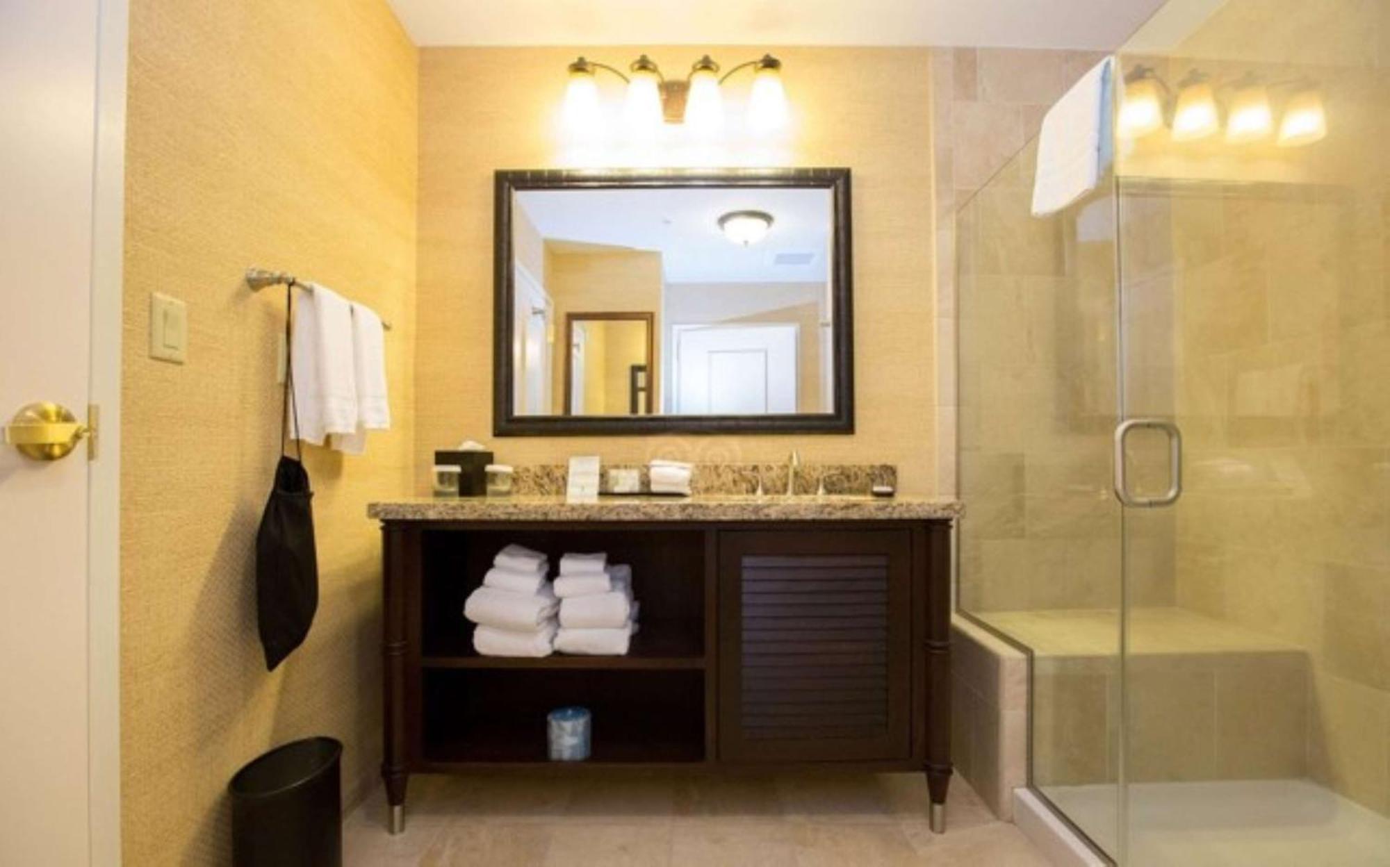 Two Room Suite Two Queen Beds Hearing Access