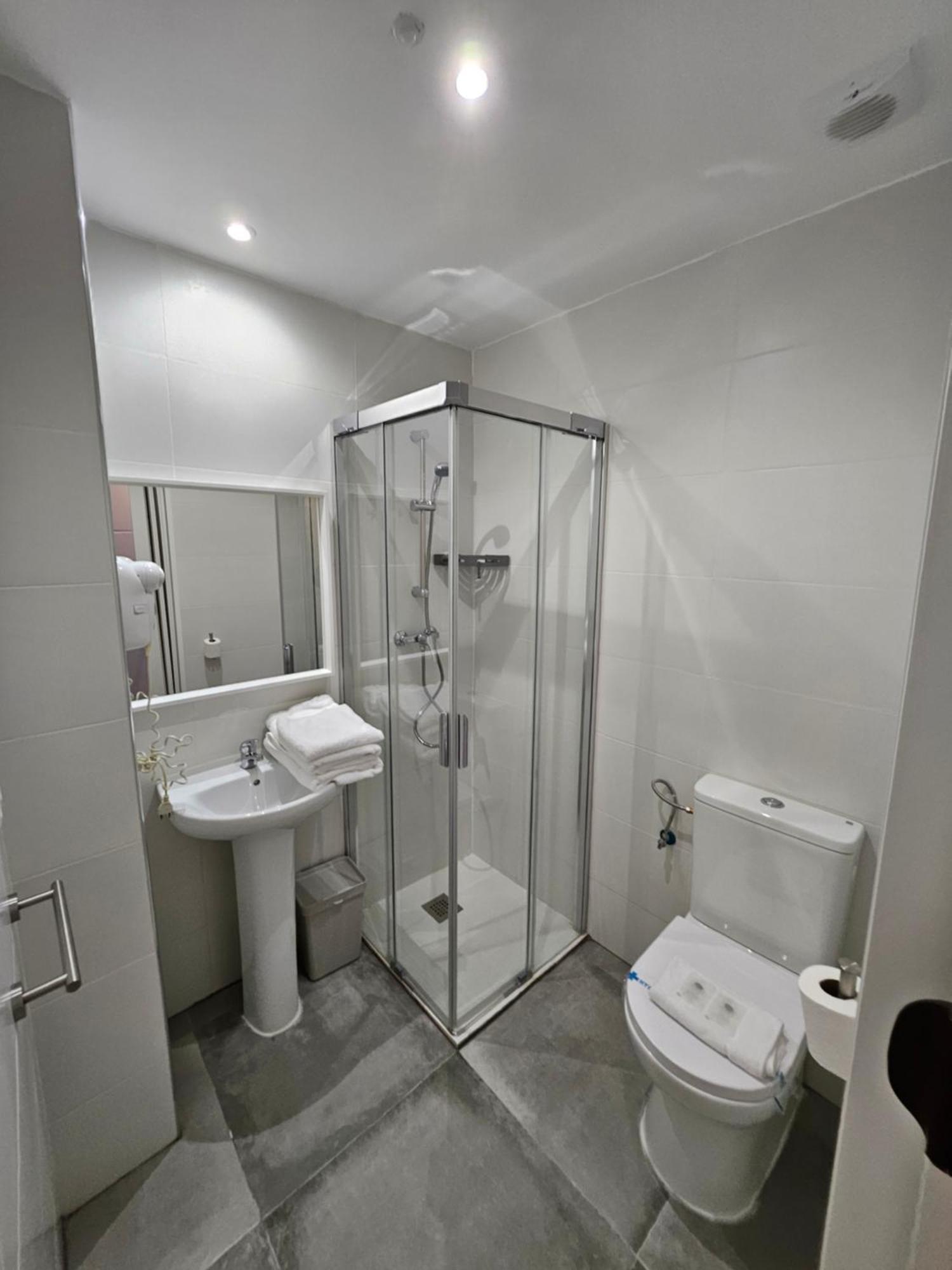 Double Room Private Bathroom