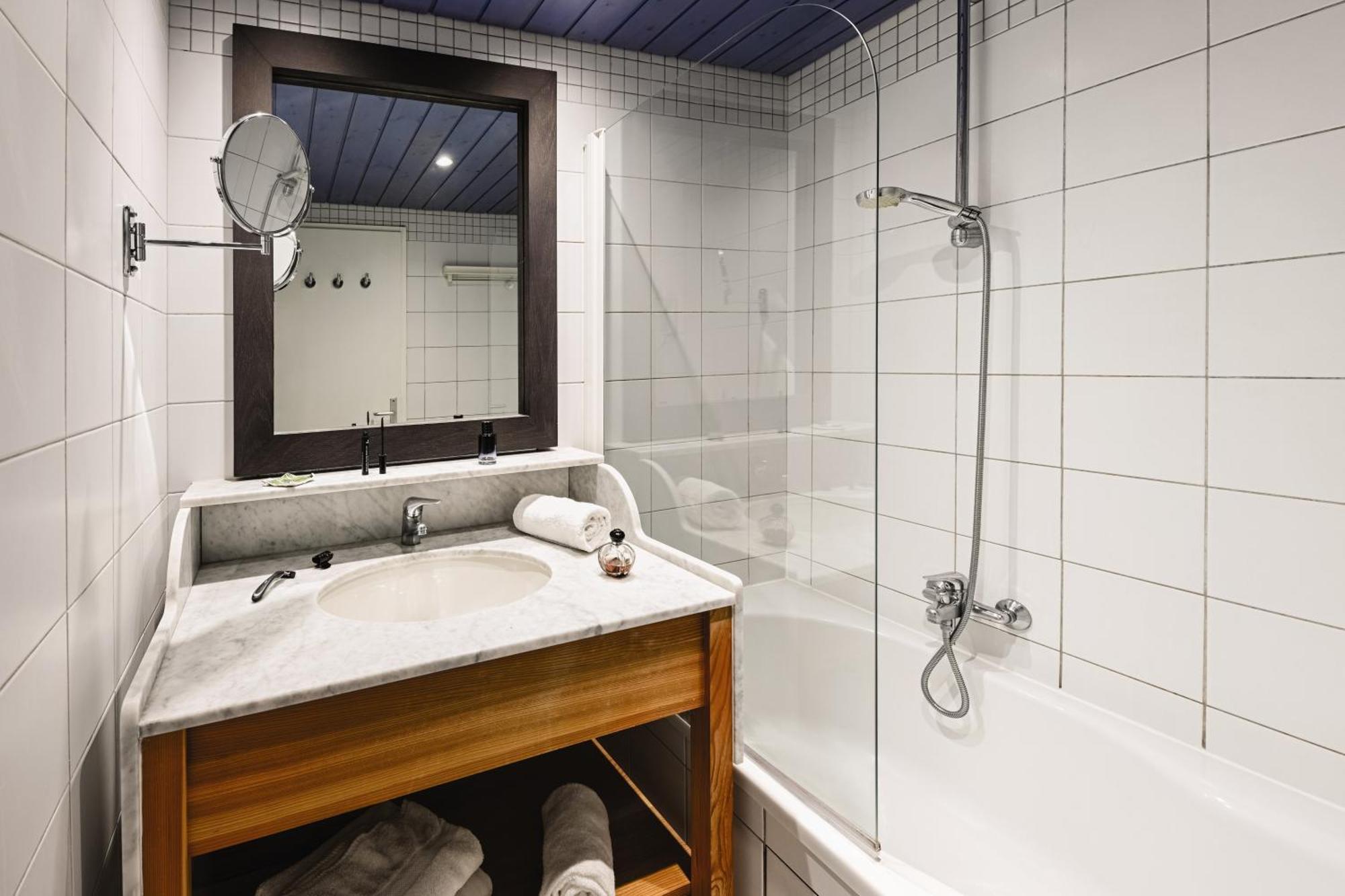 Chambre Double - Vue sur Montagne