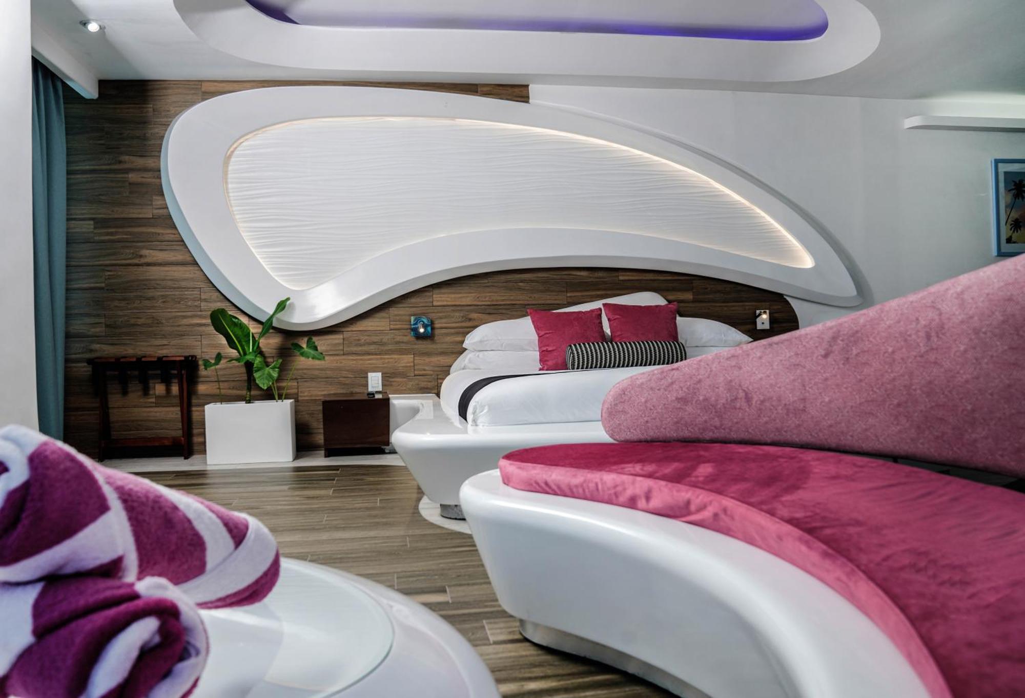 Deluxe Suite Sea View
