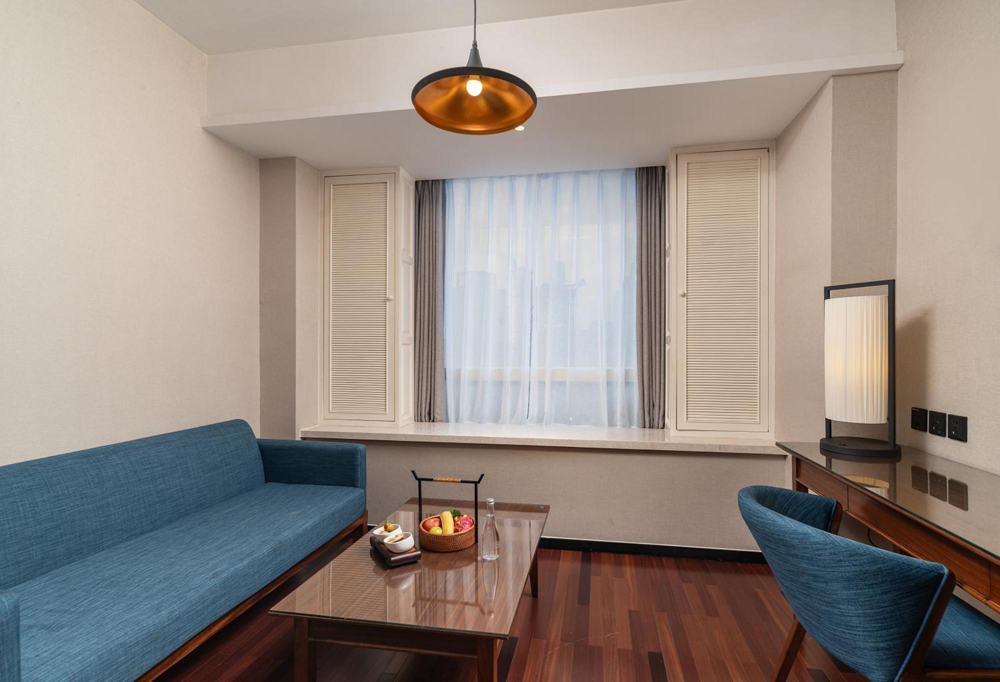 Executive Room,1535733901:JPEG
