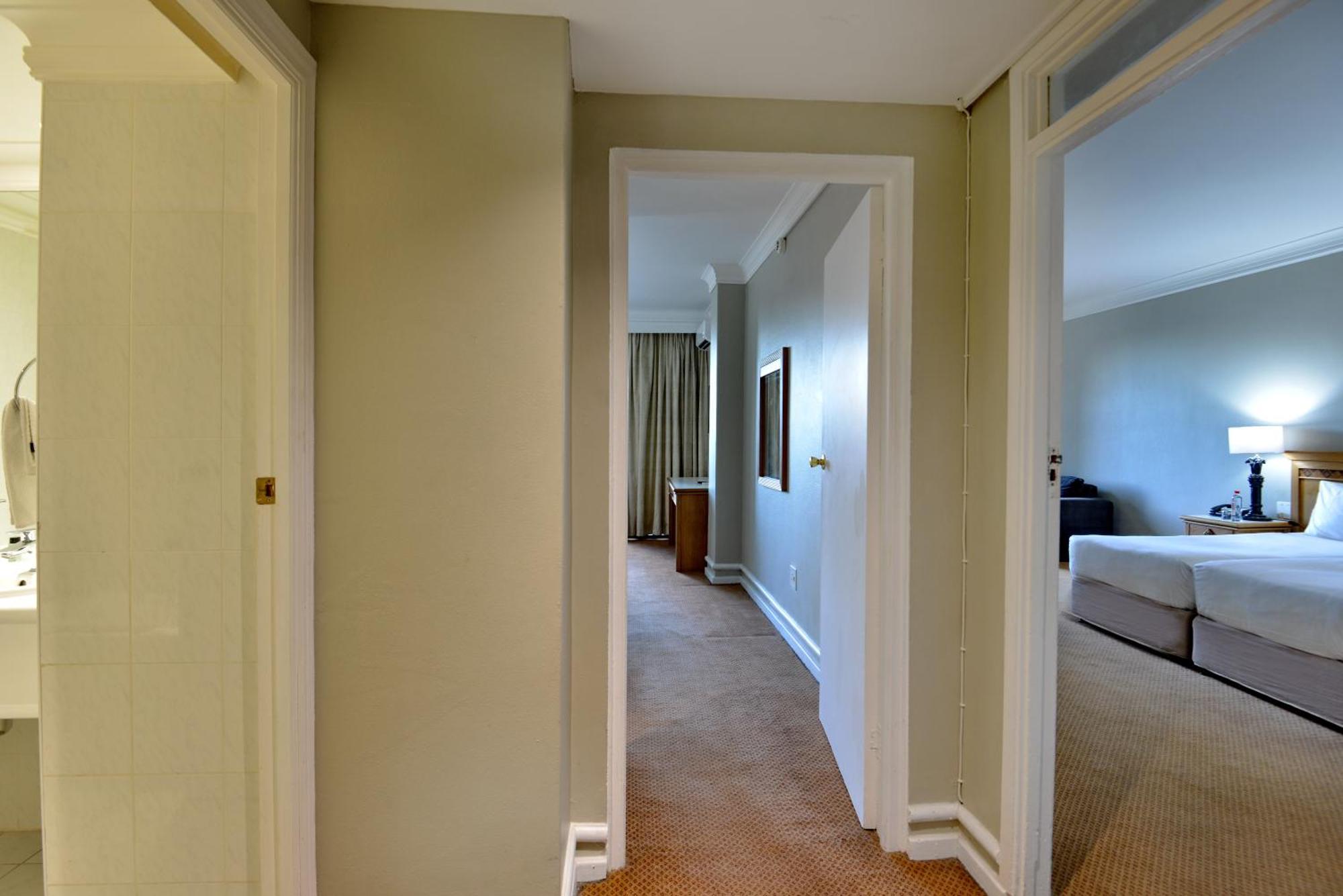 Standard Budget Family Room,1537089667:JPEG