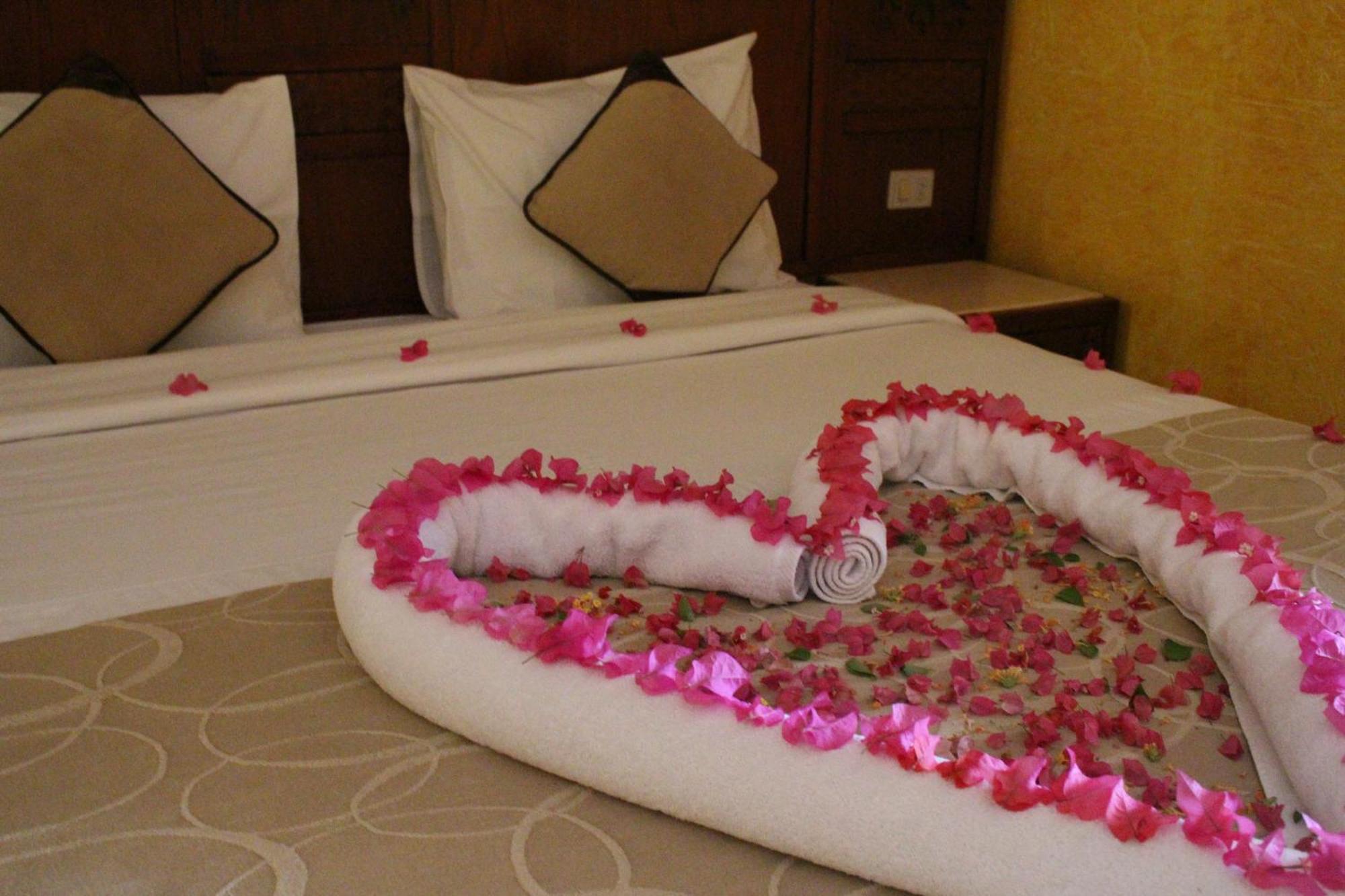 Double or Twin Room with Pool View