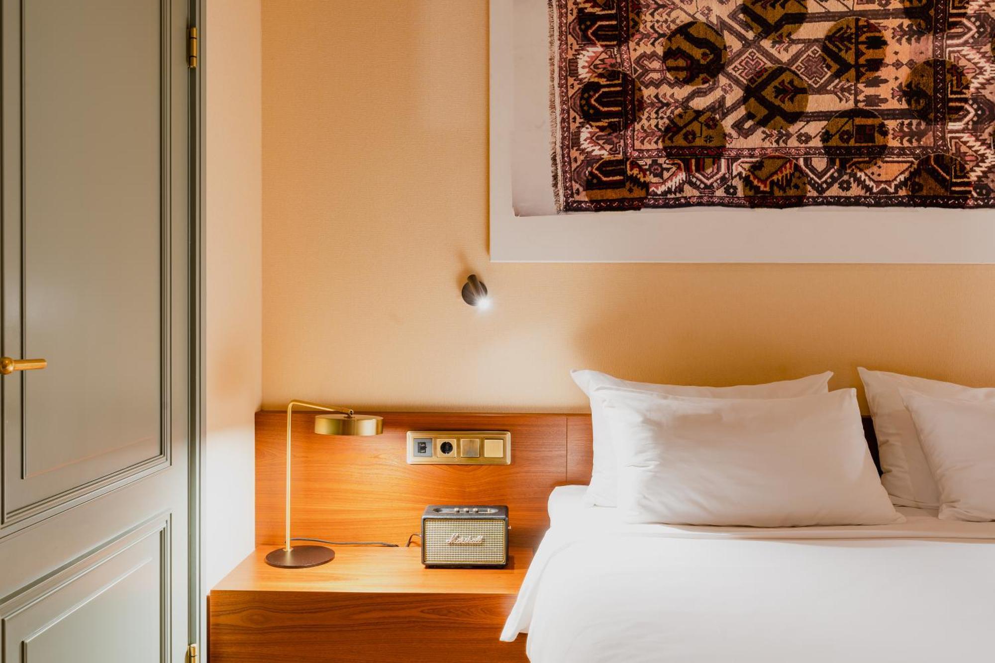 Indoor Double or Twin Room, No Direct Daylight,1542404155:JPEG