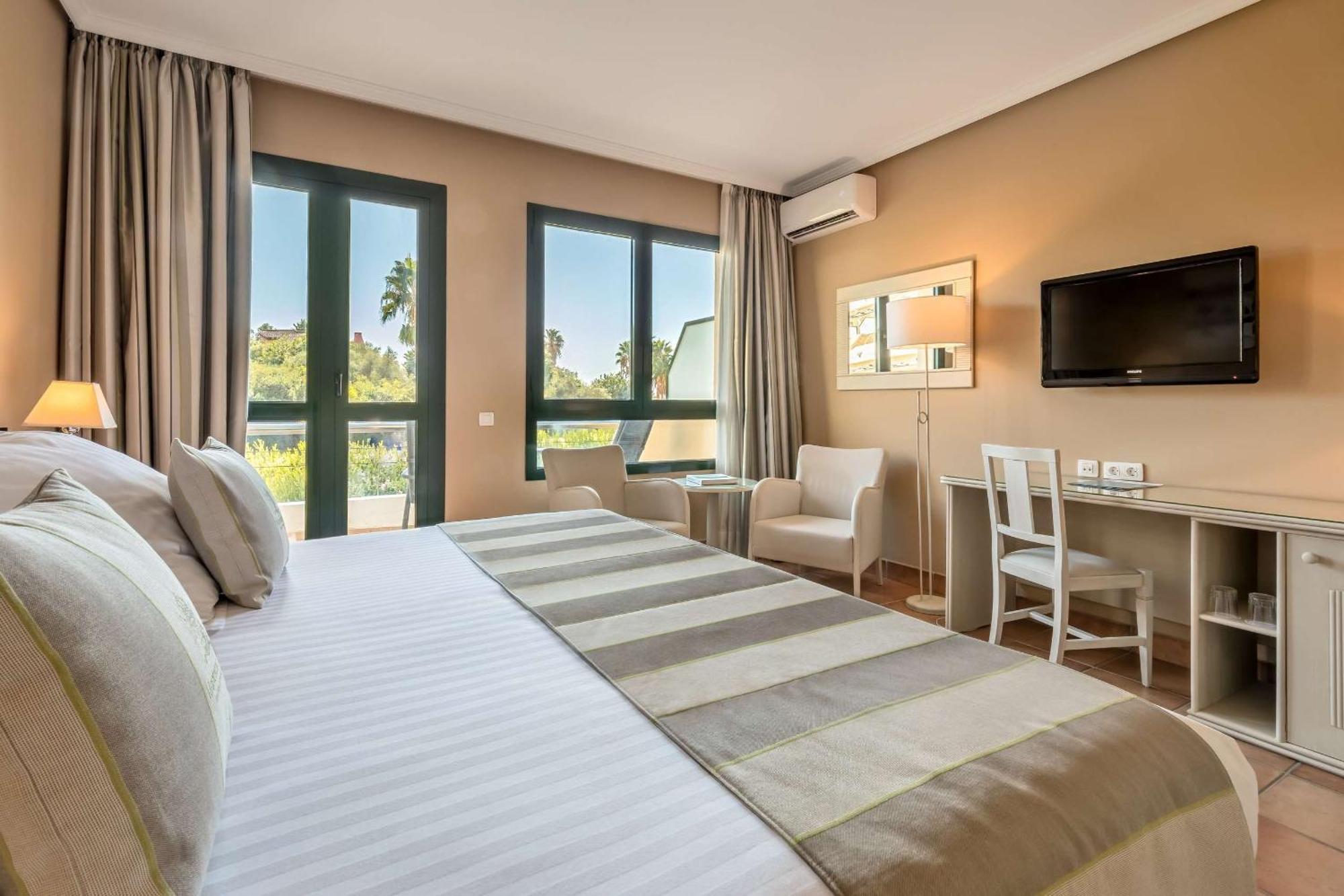 Quarto Duplo (1 Adulto)