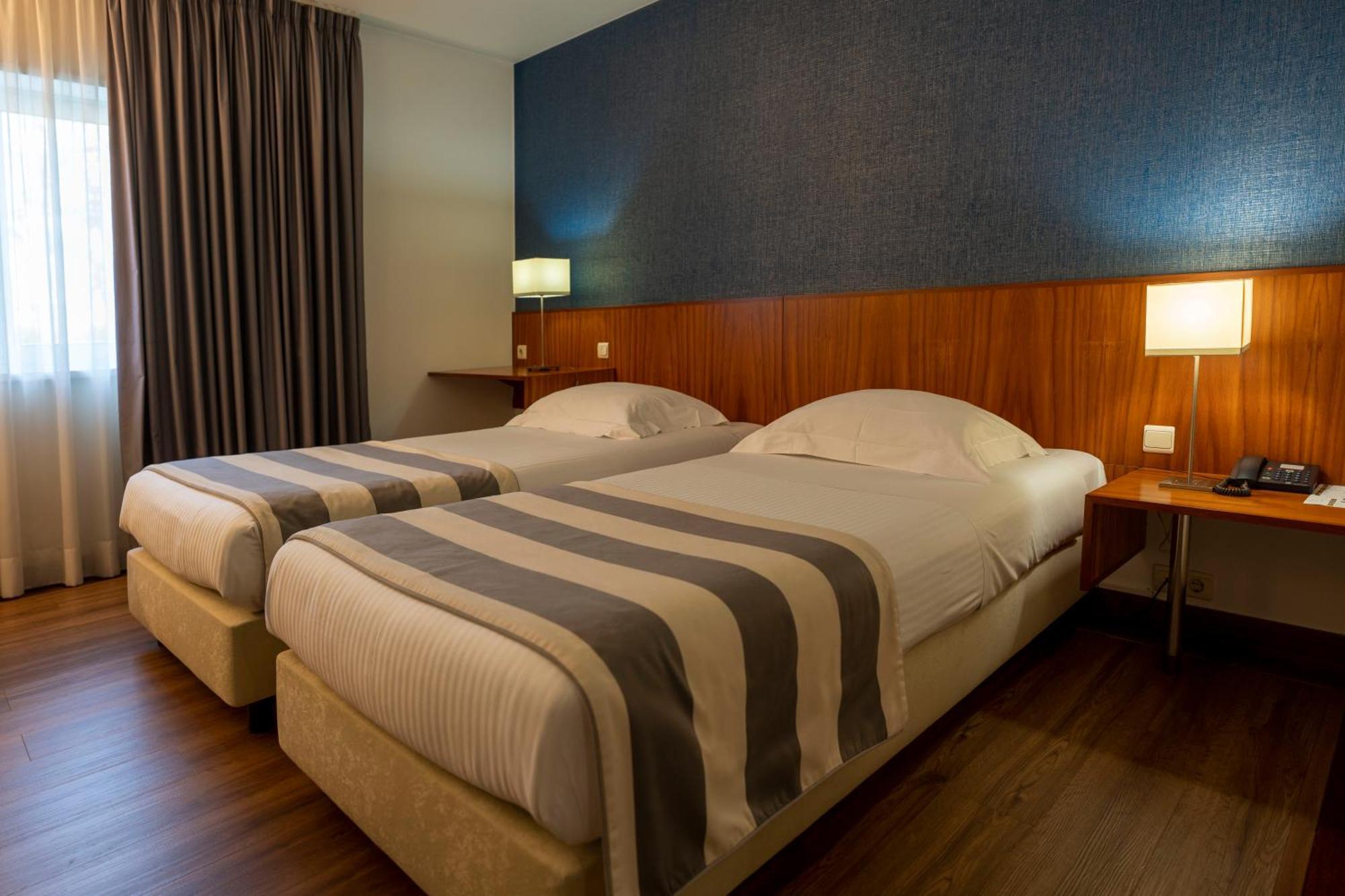 Standard Twin Room,1544882185:JPEG