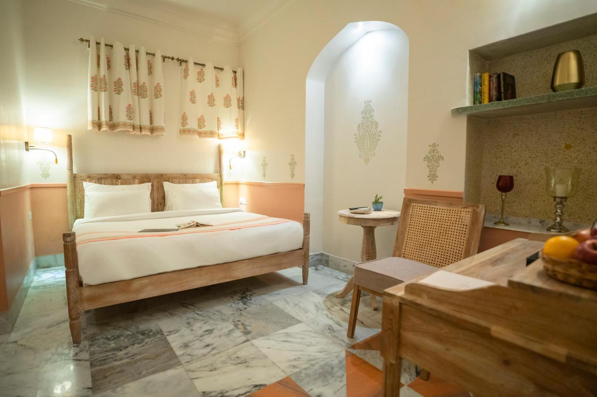 Deluxe Room,1546437454:JPEG