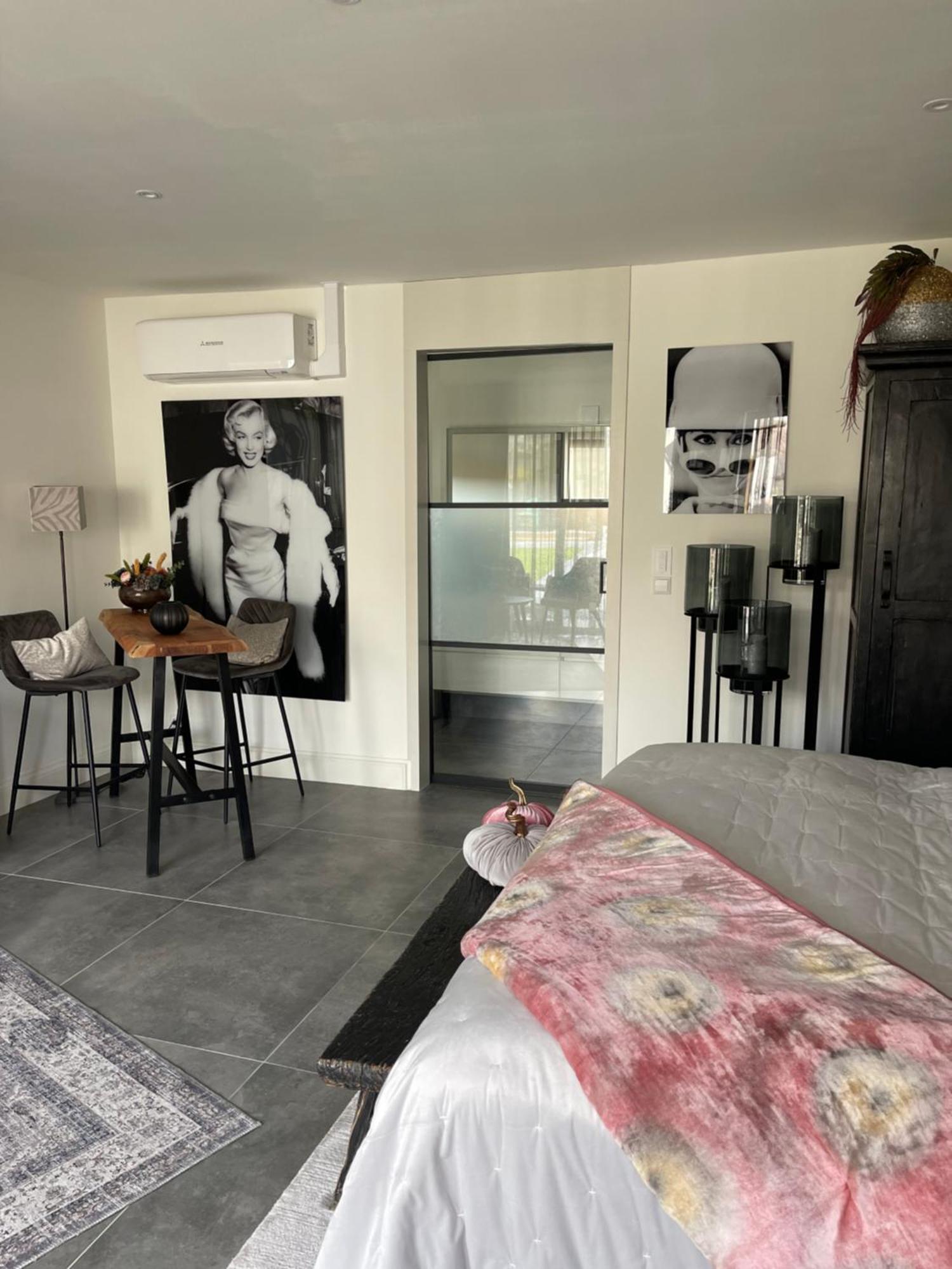 Deluxe Room,1469267177:JPEG