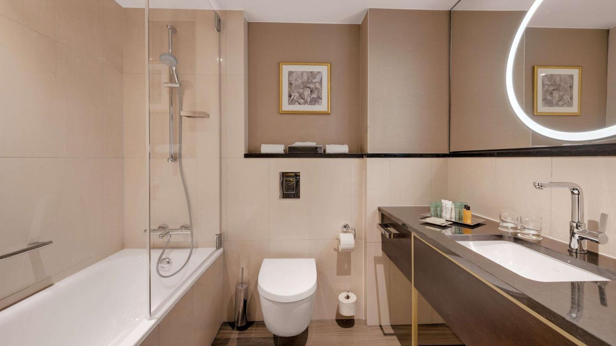 Twin Room,1548843508:JPEG