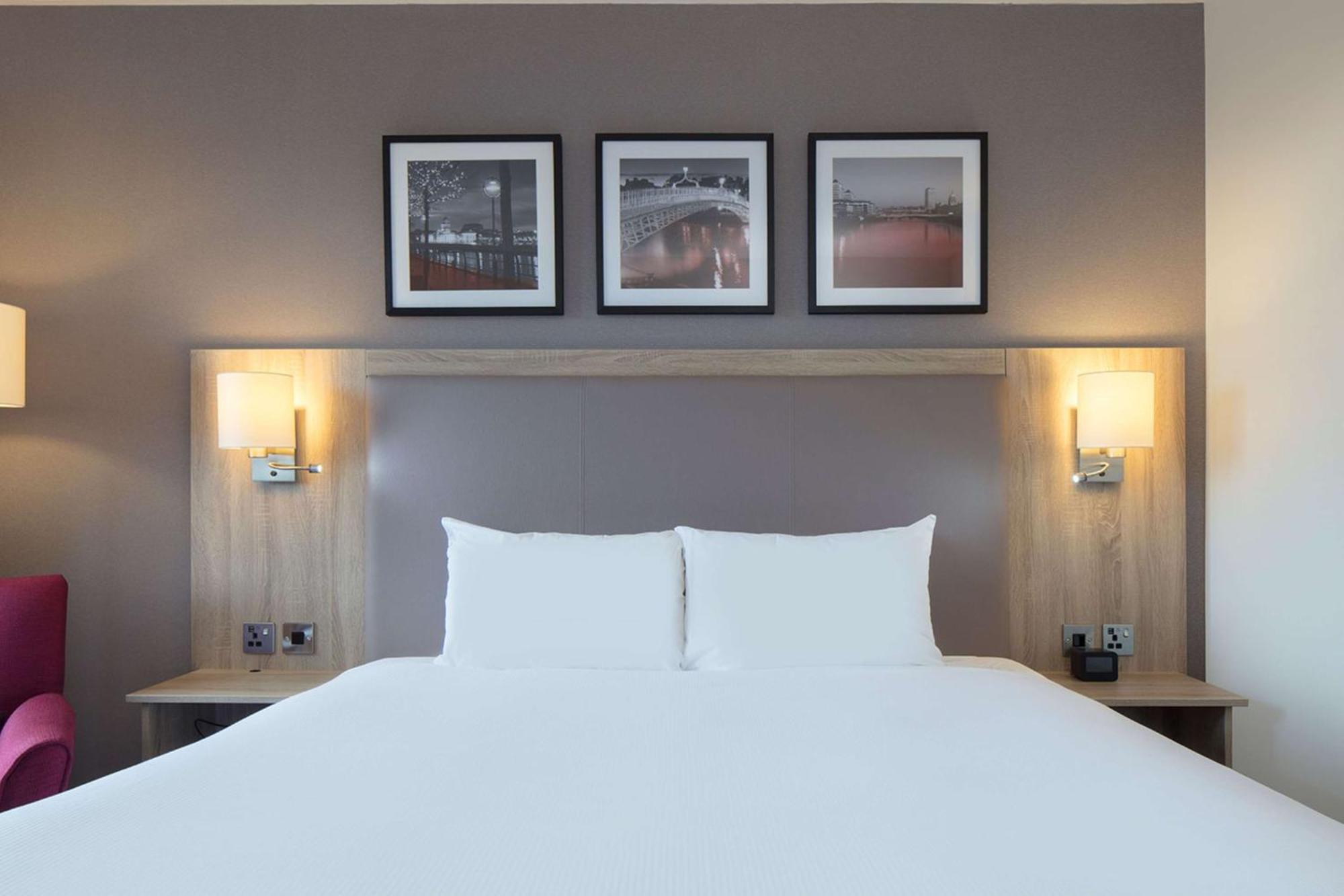 Queen Room,1548990769:JPEG