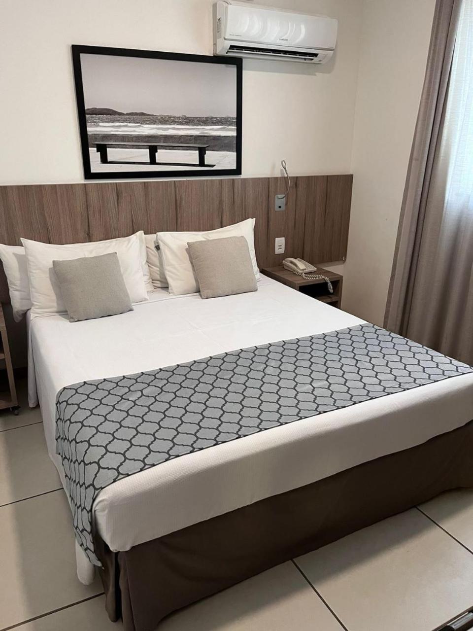 Standard Queen Room