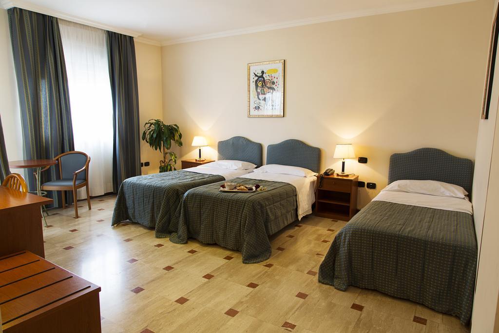 Single Room,979200274:JPEG